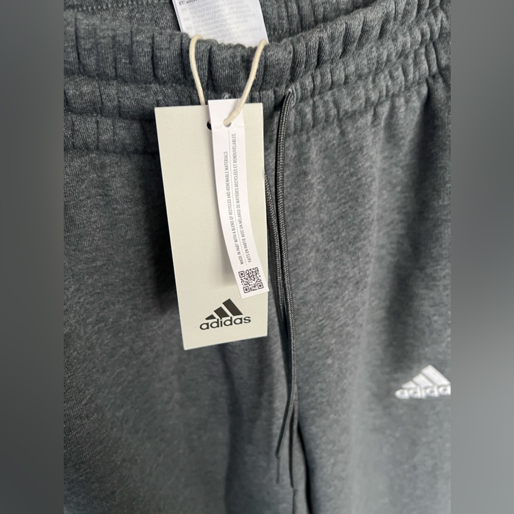 Adidas Gray & White 3-Stripe Fleece Joggers Size Small NWT - Picture 6 of 11